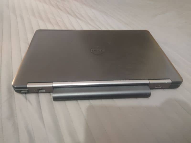 Laptop Dell Latitude E5540 2