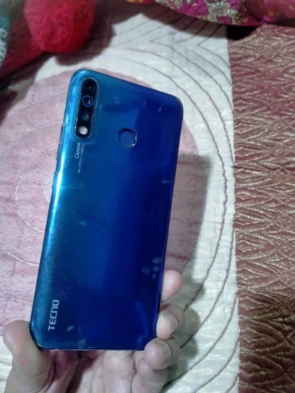 Techno camon 12     4 / 64 GB 3