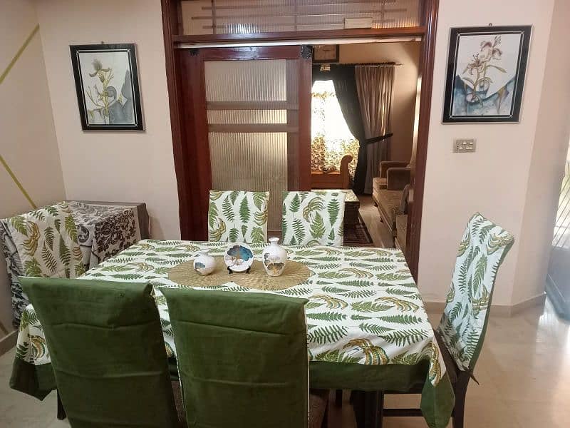 6 seater Dining table 0