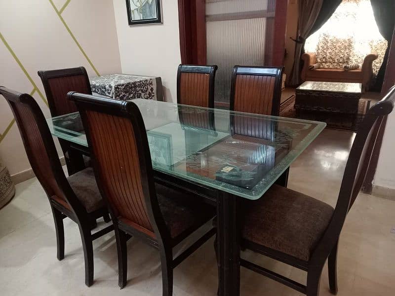 6 seater Dining table 3