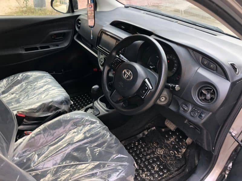 Toyota Vitz 2018 12