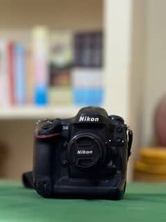 Nikon D4