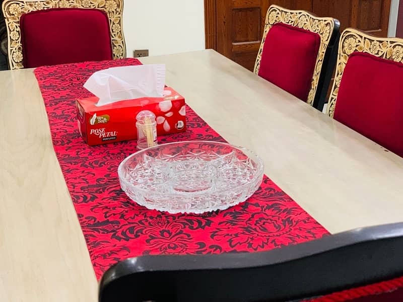 6 seater dining table 4