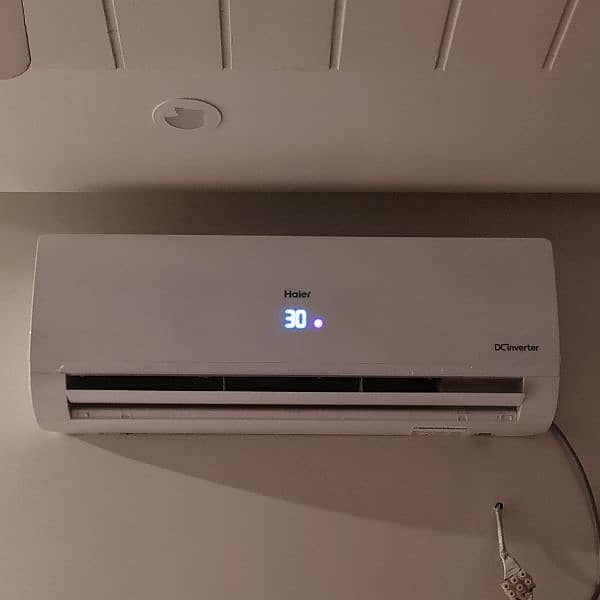 1.5 ton haier Invertor Ac 2