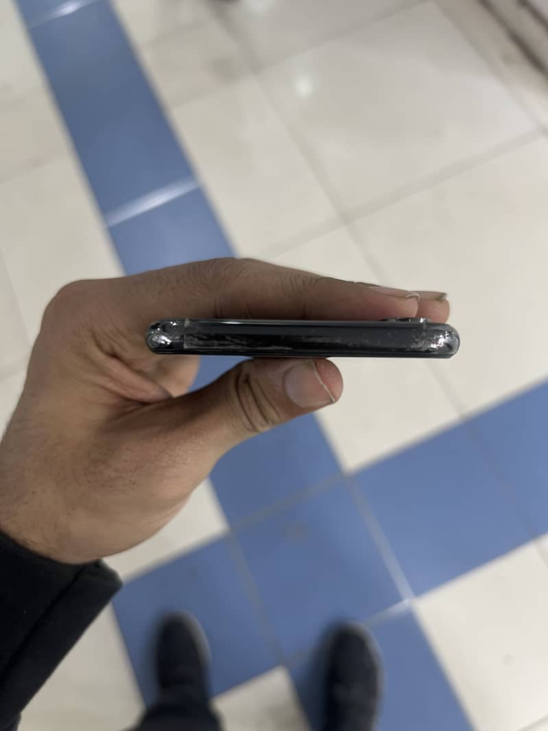 Iphone x 64gb pta approved 4