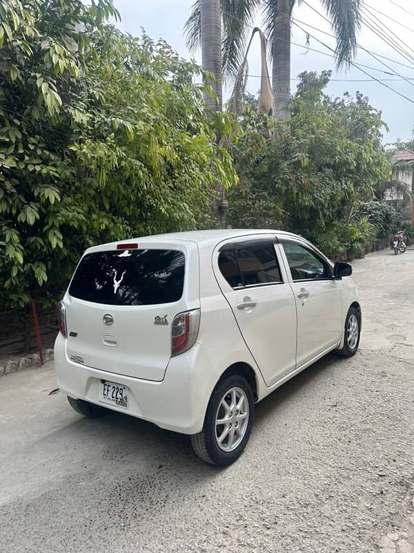 Daihatsu Mira 2012 2