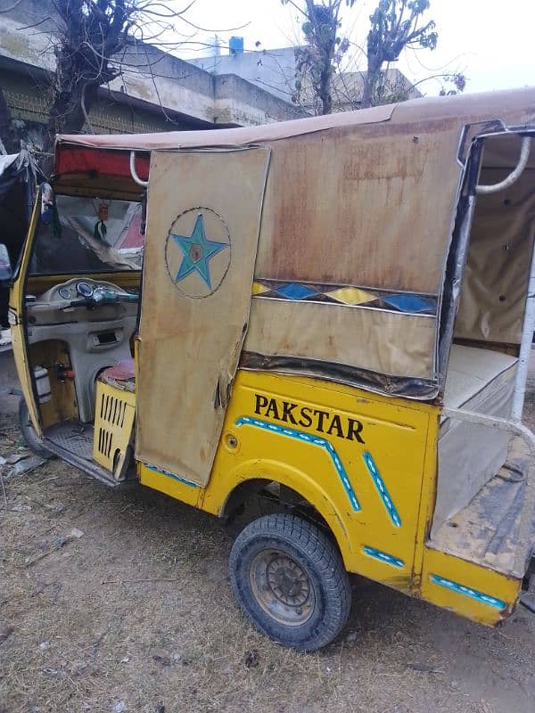 Rozgar loader Raksha 6 seater 0