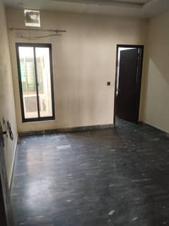 5 MARLA UPPER PORTION AVAILABLE FOR RENT IN MUHAFIZ TOWN PHASE 2