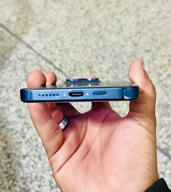 IPhone 15 Pro Max Blue Titanium jv 256GB 2