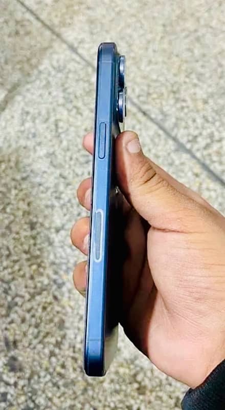 IPhone 15 Pro Max Blue Titanium jv 256GB 4