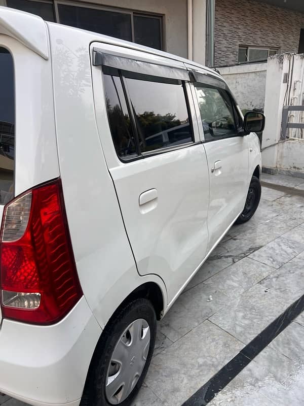 Suzuki Wagon R 2017 3