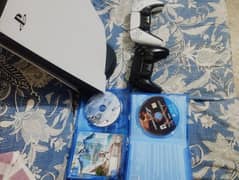 Ps5 disc edition with 2 controllers and 2 games. God of war / Tekken7