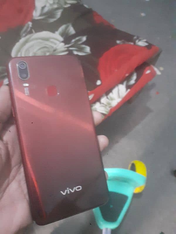 vivo y11 pta official duel sim 3/32 GB 4