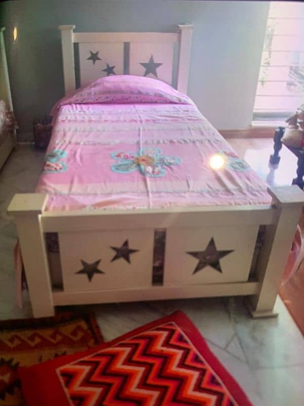 pure sheesham 2 single bed 1 month used only 0