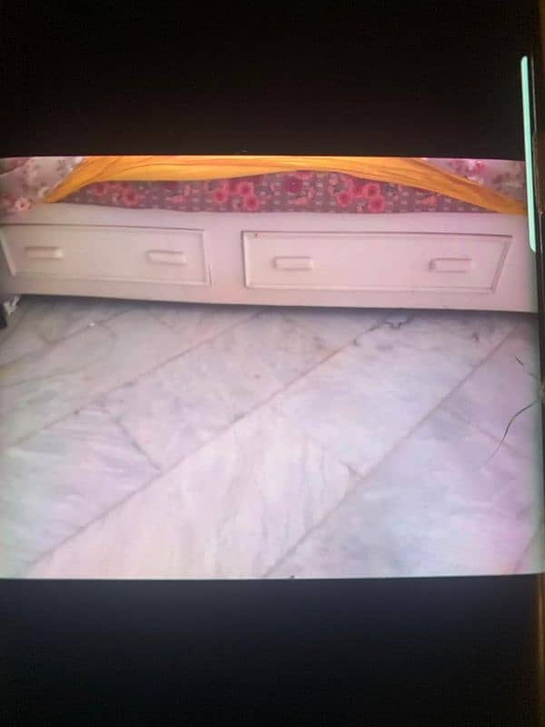 pure sheesham 2 single bed 1 month used only 1