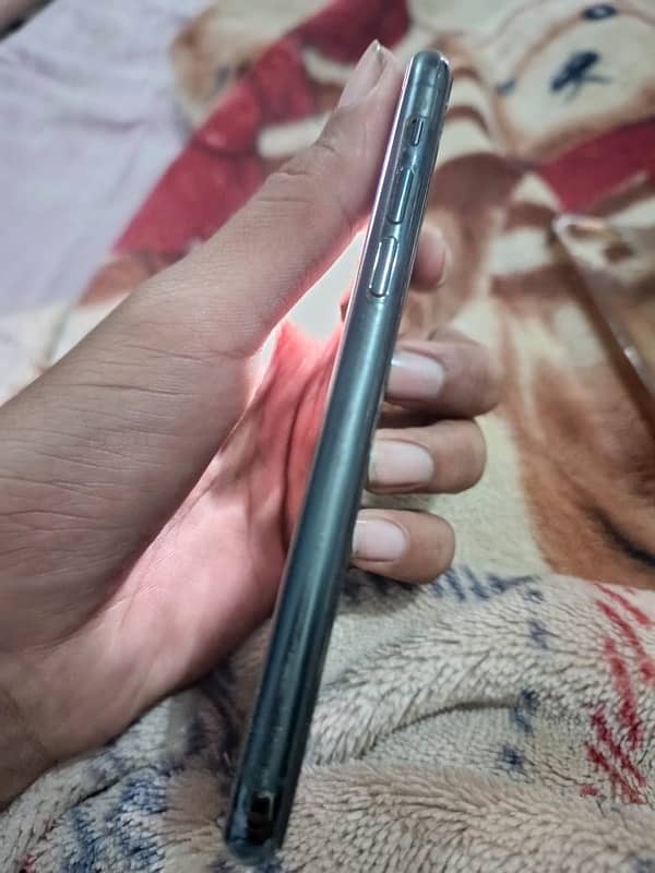 iPhone 11pro 64gb non pta 3