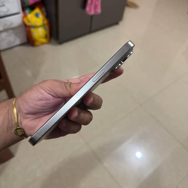 iPhone 15 pro max 256gb HK Non Pta 2