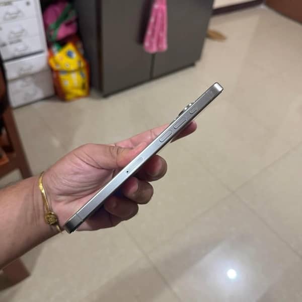 iPhone 15 pro max 256gb HK Non Pta 3