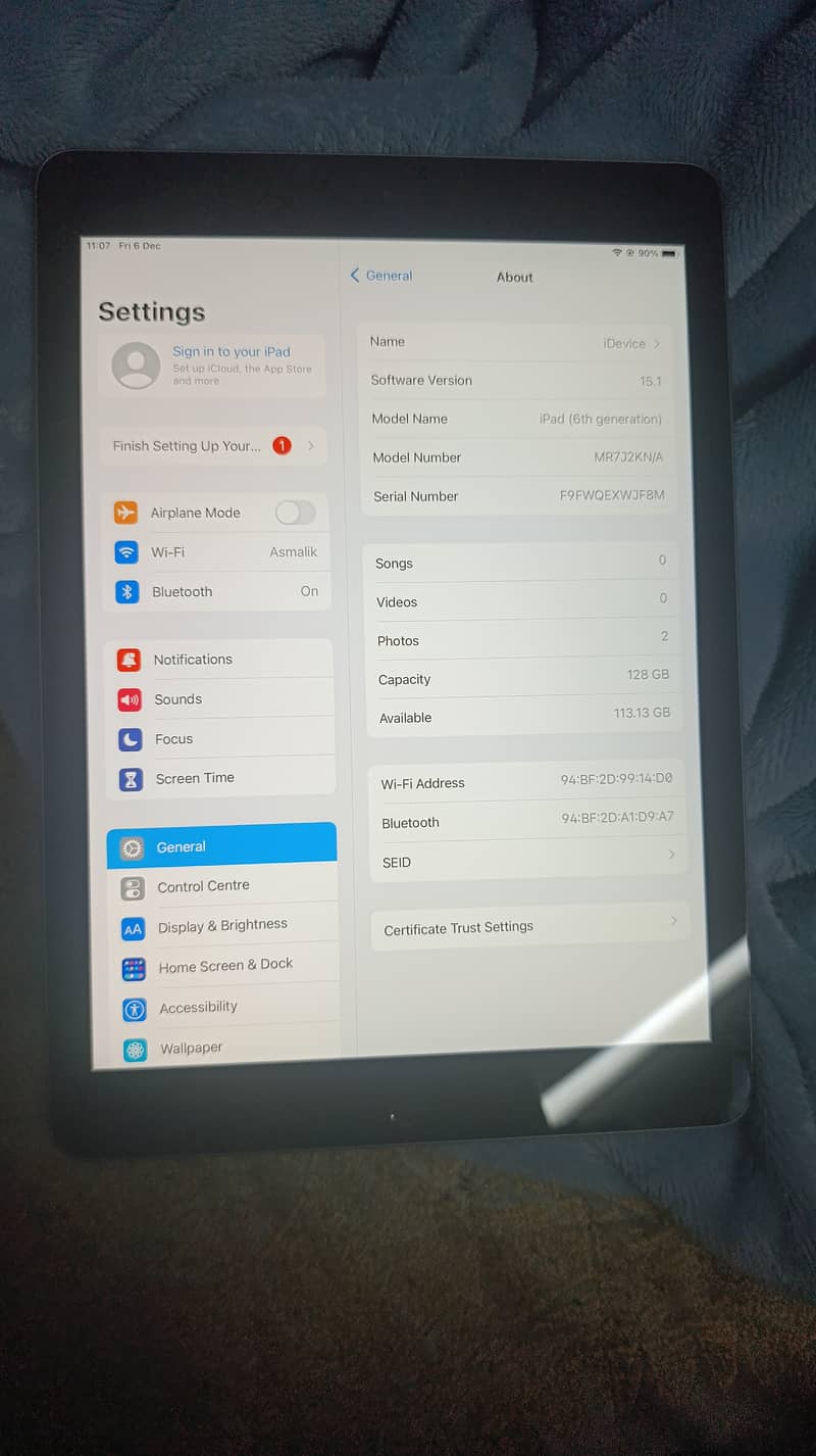 IPad 6th Gen. 128GB almost new 2