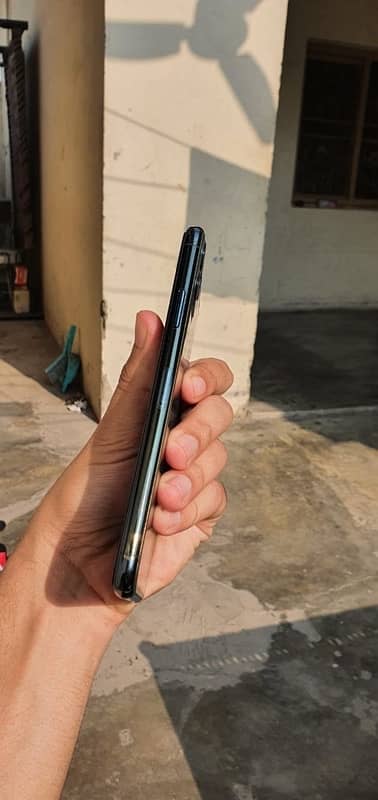 iPhone 11 Pro Max pta 0