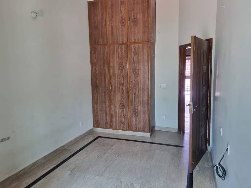 8 Marla VIP Upper Portion For Rent In Johar Town Phase To Block R And Emporium Mall 4