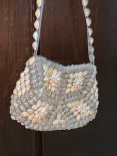 Shell crossbody