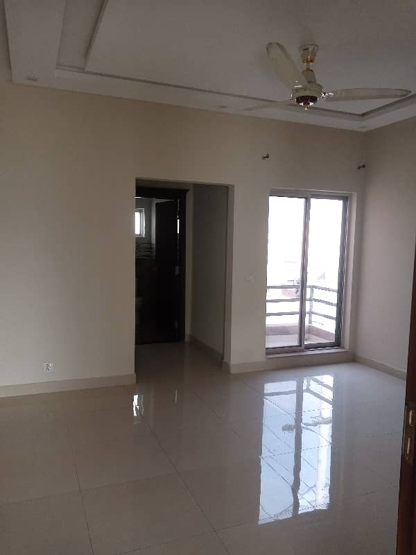 10 MARLA CORNER HOUSE FOR RENT 13