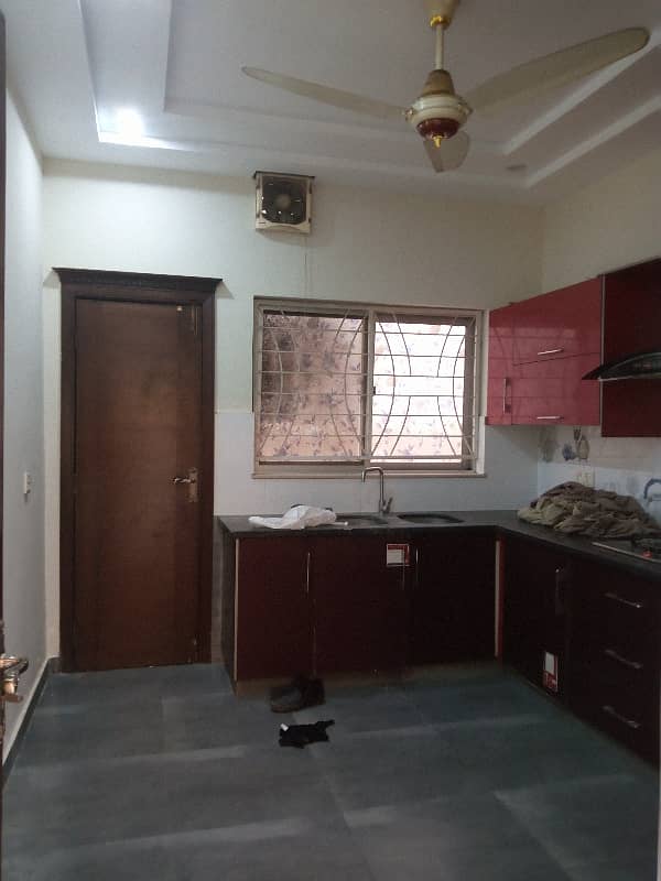 10 MARLA CORNER HOUSE FOR RENT 18