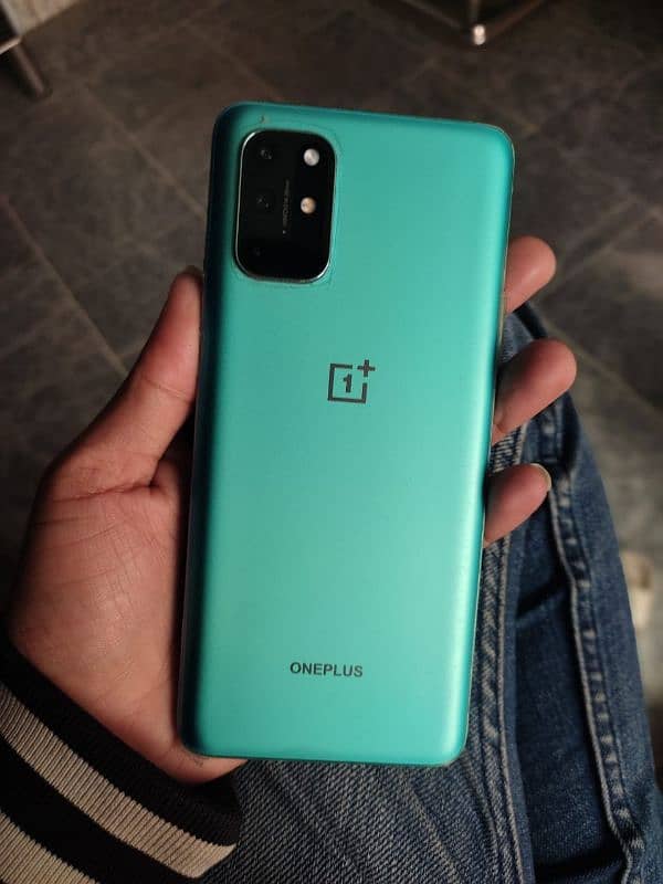 one plus 8t 0