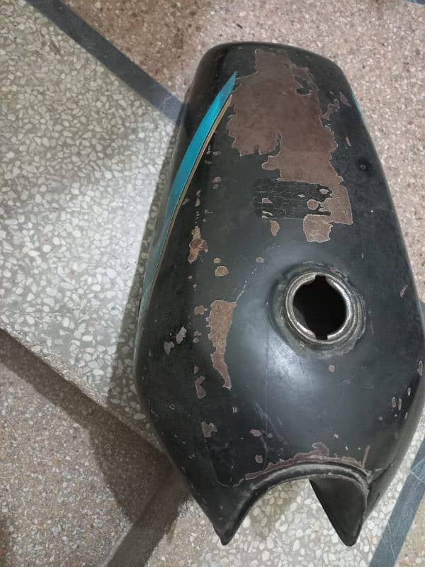 Honda 125 genion fuel tank 2