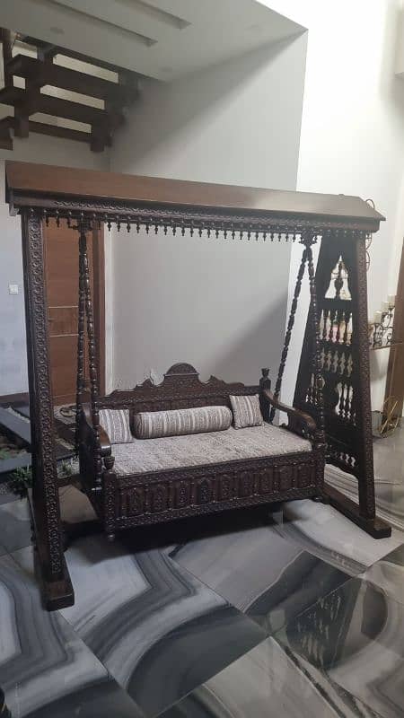 Solid Wood Sheesham Jhoola Big Size Chiniot 0