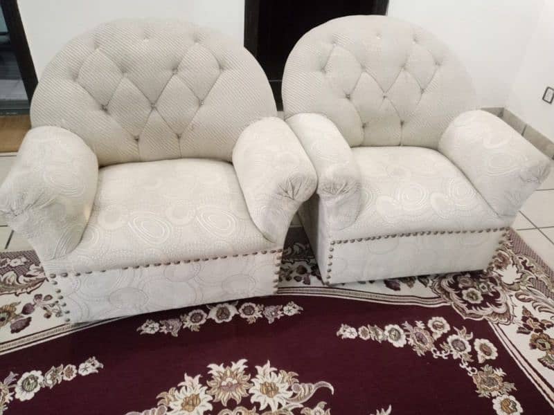 5 seater solid sofa 3