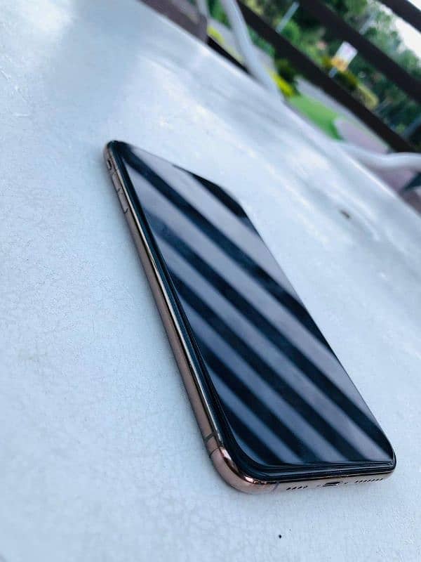 IPHONE XS MAX 256 GB DUEL PTA APPROVED 5