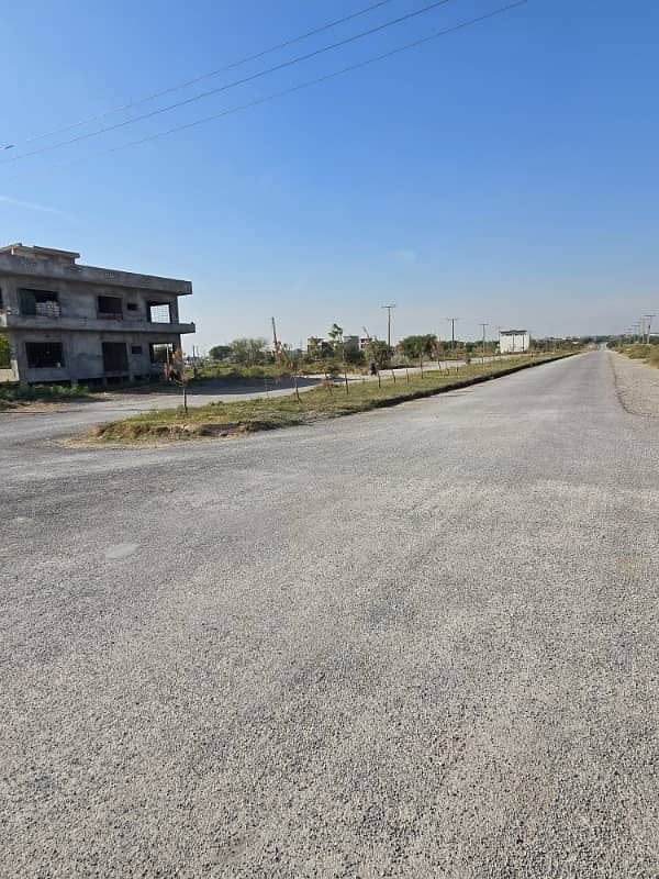 I-16/2 Next to corner, Level and Main Double road plot for sale 13