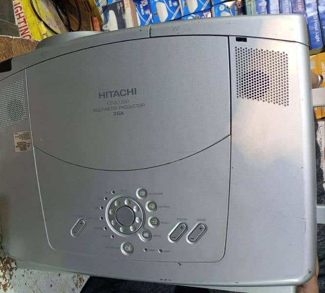 HITACHI  CP-X1200  MULTIMEDIA PROJECTOR  XGA imported original 1