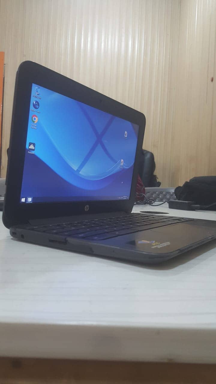 Hp 11 G3 chrome book 1