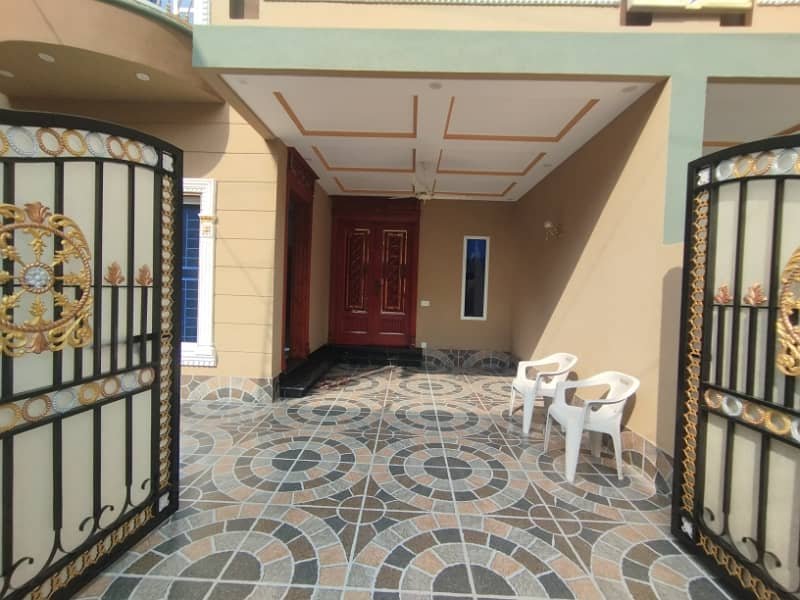 8 MARLA HOUSE FOR SALE IN MILITARY ACCOUNTS MAIN COLLEGE ROAD LHR 1