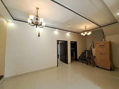 10MARLA TILE MARBLE FLOORING LIKE NEW HOUSE FOR SALE IN ALLAMA IQBAL TOWN