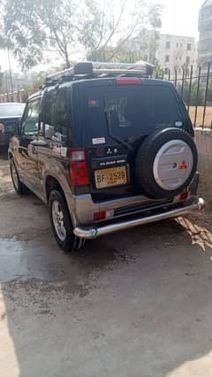 Mitsubishi Pajero Mini 2012