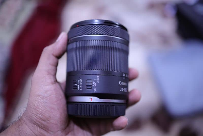 Canon RF 24-105mm f/4-7.1 IS STM Lens 4