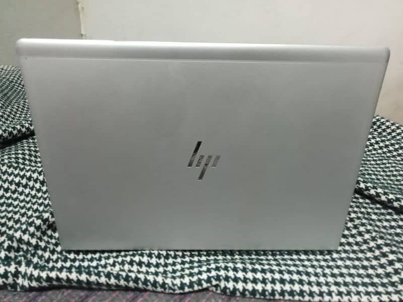 hp g5 840 i5 8th gen 8/256 2