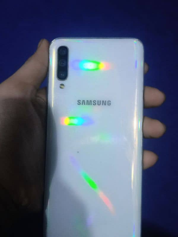 Samsung galaxy a70 0