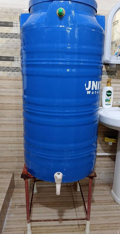 200ltr water tank with iron stand 3