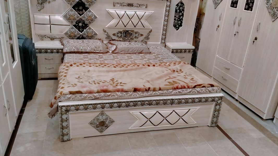 Furniture set king bed, dressing, divider, wardrobe 2