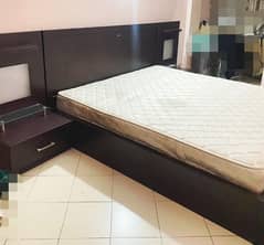 Bed king size with mattress