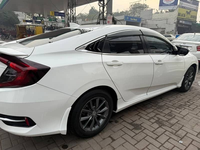 Honda Civic Oriel 2020/21 12