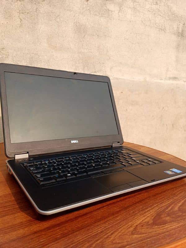 Dell Latitude E6440 i5 4th generation 4GB RAM 256Gb ROM 4