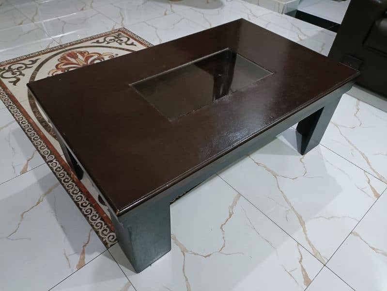 excellent Center table for sale , condition 9/10 2