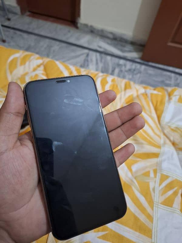 Iphone 11 Pro 256GB Pta approved 1