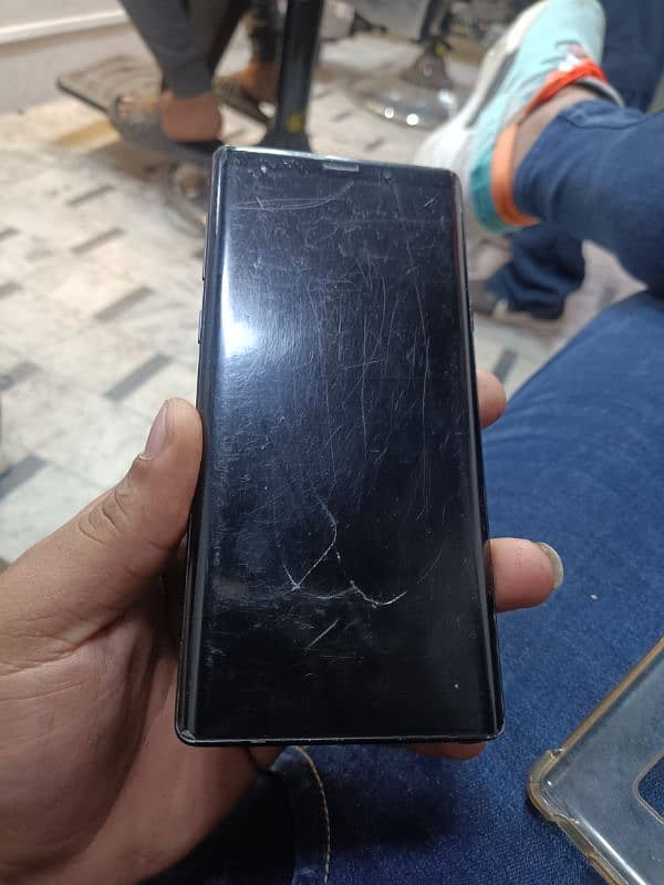 I'm selling my note 9 Samsung condition wise set is 8/10 5